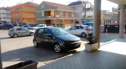 Shop / premises commercial of 50 m² in Castellalto (64020)