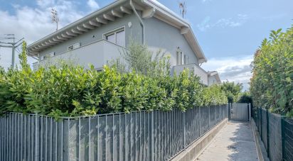 Loft 7 locali di 161 m² a Castiglione delle Stiviere (46043)