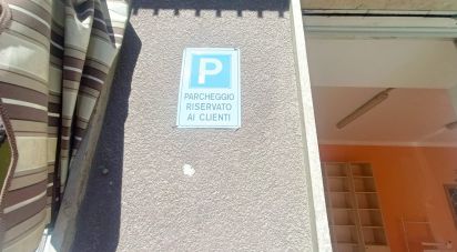 Shop / premises commercial of 115 m² in Mathi (10075)