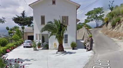 Townhouse 20 rooms of 375 m² in Canzano (64020)