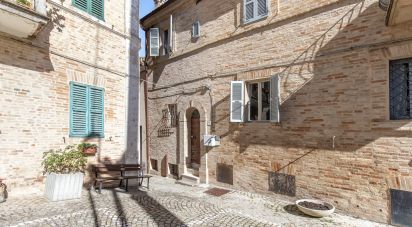 Casa di paese 8 locali di 238 m² in Mogliano (62010)