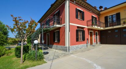 Apartment 0 rooms of 273 m² in Dogliani (12063)