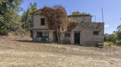 Rustico 6 locali di 200 m² in Filottrano (60024)