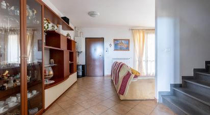 House 7 rooms of 130 m² in Lari (56035)