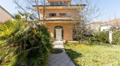 House 9 rooms of 150 m² in Pontedera (56025)