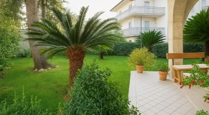 Villa Bifamiliare 15 locali di 258 m² in Roseto degli Abruzzi (64026)