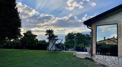 Casa indipendente / Villa 8 locali di 218 m² in Bovolenta (35024)