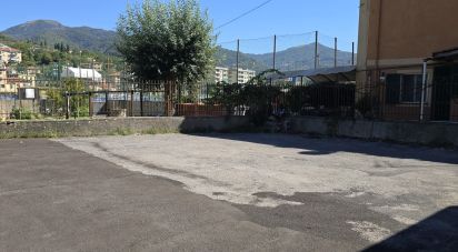 Capannone di 1.400 m² in Genova (16165)