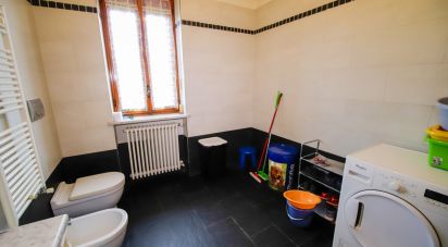 House 5 rooms of 200 m² in Leinì (10040)