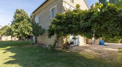 Casa indipendente / Villa 13 locali di 188 m² in Corridonia (62014)