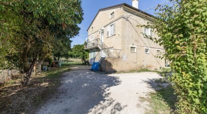 Casa indipendente / Villa 13 locali di 188 m² in Corridonia (62014)