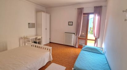 House boat 11 rooms of 261 m² in Vinci (50059)