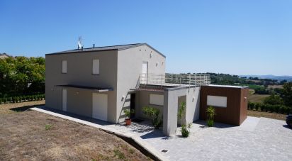Farm 4 rooms of 220 m² in Macerata (62100)
