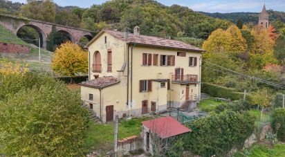 Farm 10 rooms of 323 m² in Marradi (50034)