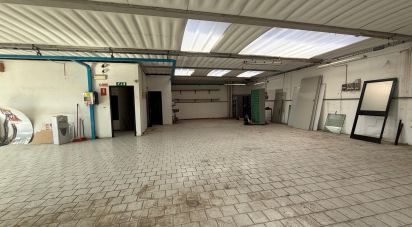 Warehouse of 340 m² in Arezzo (52100)