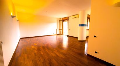 Four-room apartment of 102 m² in Foligno (06034)