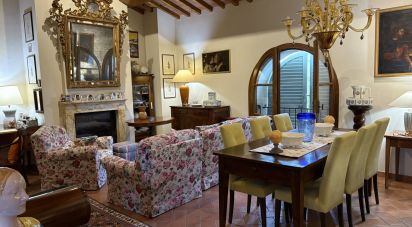 Farm 6 rooms of 240 m² in Sansepolcro (52037)