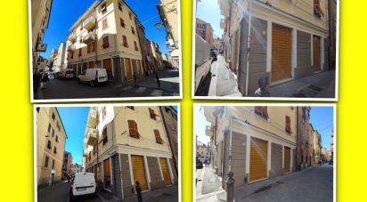 Negozio / locale commerciale di 124 m² in Genova (16154)