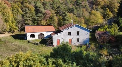 House 8 rooms of 215 m² in Giusvalla (17010)