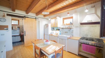 House 6 rooms of 120 m² in Morro d'Alba (60030)