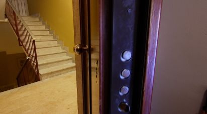 Two-room apartment of 59 m² in Genova (16139)