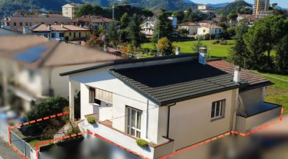 Villa Bifamiliare 8 locali di 157 m² a Montegrotto Terme (35036)