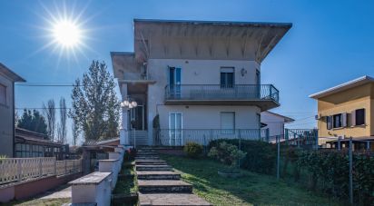 Villa Bifamiliare 3 locali di 167 m² in Bondeno (44012)