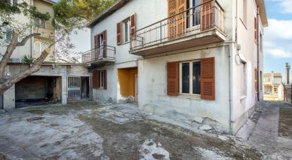 Other surface 12 rooms of 330 m² in Sant'Elpidio a Mare (63811)