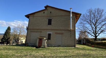 House 9 rooms of 300 m² in Casole d'Elsa (53031)