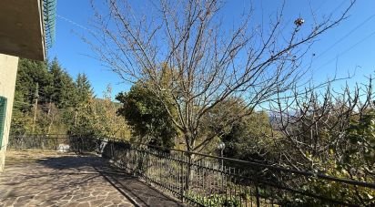 Townhouse 12 rooms of 302 m² in Arezzo (52100)