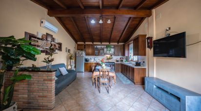 House 3 rooms of 137 m² in Jolanda di Savoia (44037)
