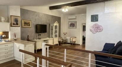 Three-room apartment of 139 m² in Arezzo (52100)