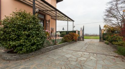 Casa indipendente 5 locali di 280 m² in Carignano (10041)