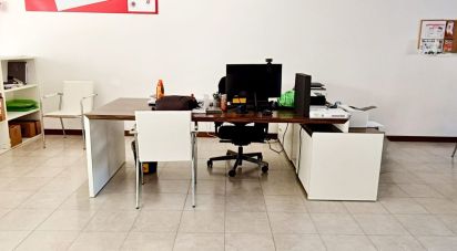 Negozio / locale commerciale di 145 m² in Verona (37136)