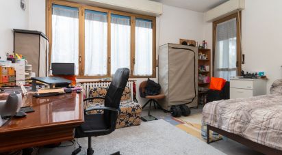 Appartamento 6 locali di 135 m² a Torino (10135)