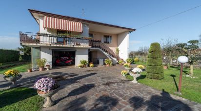 Casa indipendente / Villa 5 locali di 192 m² in Selvazzano Dentro (35030)