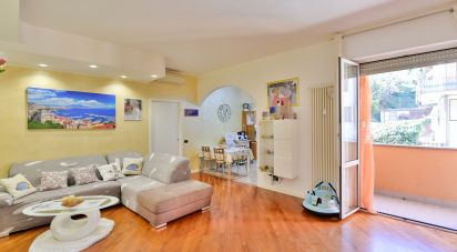 Trilocale di 89 m² a Meda (20821)