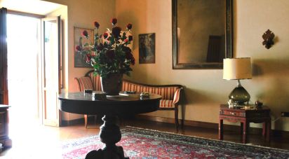 Farm 30 rooms of 1,000 m² in Impruneta (50023)