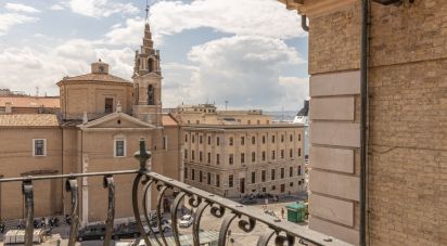 Appartamento 7 locali di 250 m² a Ancona (60121)