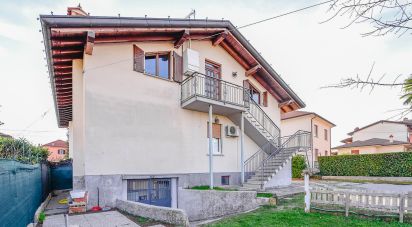 Casa indipendente / Villa 4 locali di 180 m² in Cantù (22063)