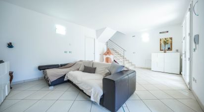 Casale 4 locali di 196 m² in Comacchio (44029)